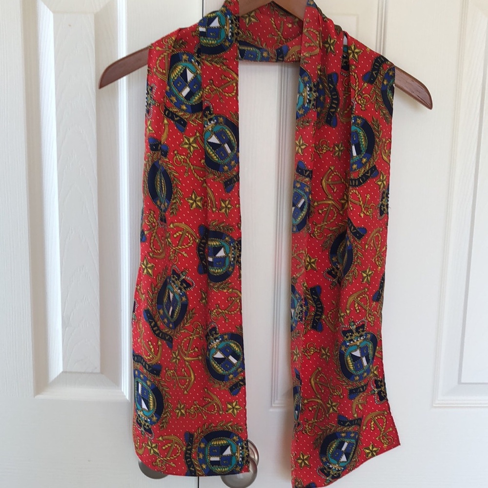AHOY! SCARF 
NAUTICAL ANCHOR FASHION SCARF
EUC - Picture 5 of 10
